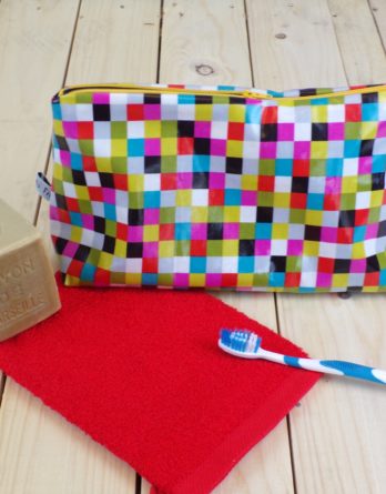 trousse de toilette enduite multicolore