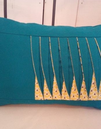 coussin à plis asymétrique